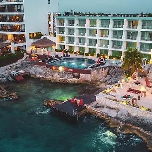 4* Hotel B